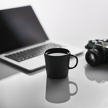 足球联赛的胜负难料，强弱对决尽显魅力